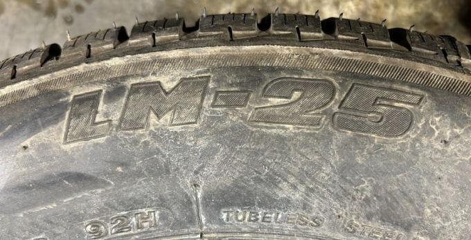 Bridgestone Blizzak LM-25 195/65 R16 92H