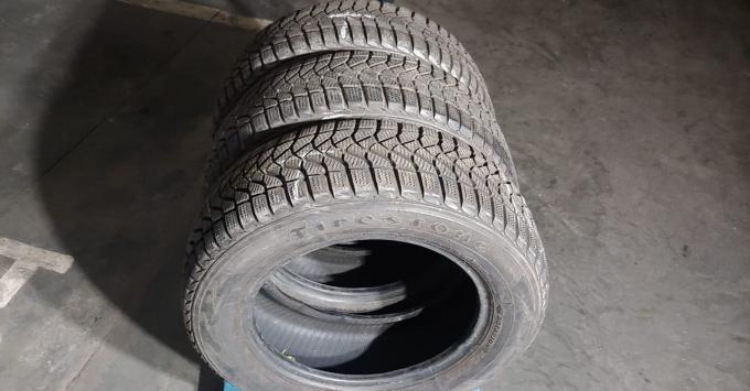 Firestone Winterhawk 205/60 R15 91T