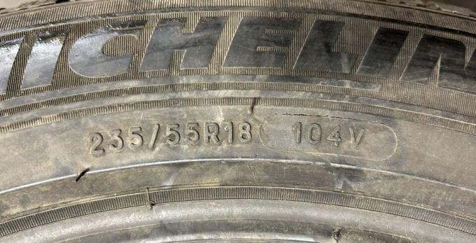 Michelin Pilot Alpin PA4 235/55 R18 104V