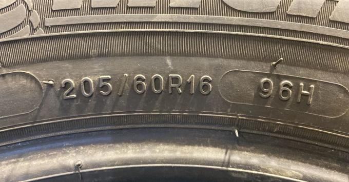 Michelin Alpin 5 205/60 R16 96H