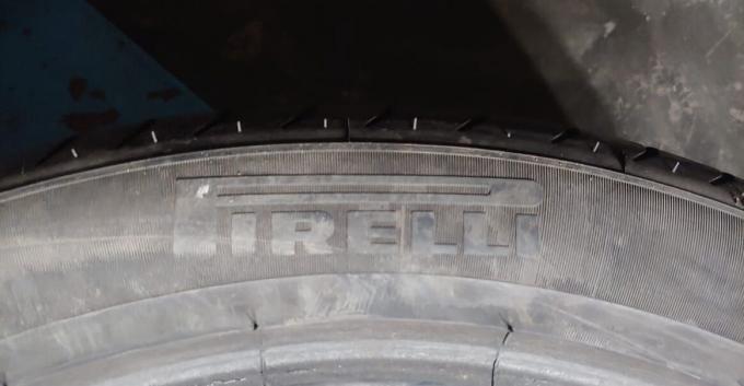 Pirelli P Zero 285/40 R22 106Y