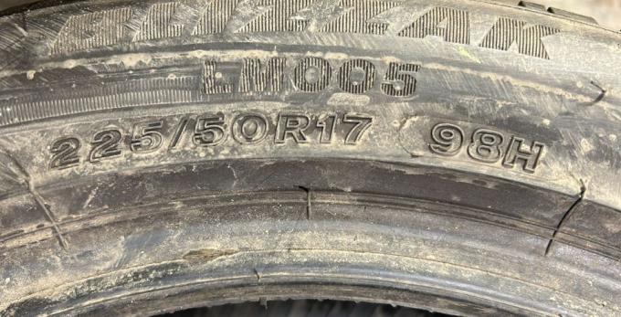 Bridgestone Blizzak LM-005 225/50 R17 98H