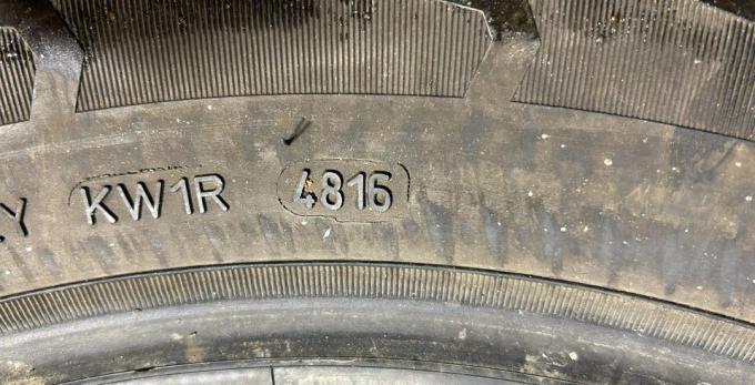 Goodyear UltraGrip Performance SUV Gen-1 225/65 R17 102H