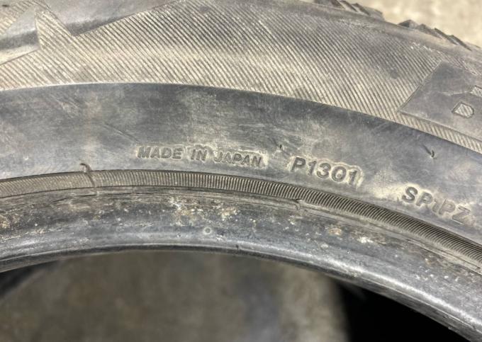 Bridgestone Blizzak Spike-01 255/50 R19 107T