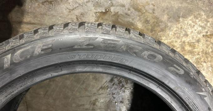 Pirelli Winter Ice Zero 2 275/40 R19 105T