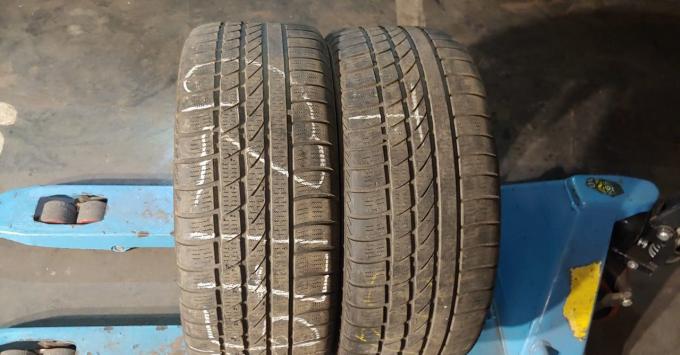 Hankook IceBear W300 225/40 R18 92V