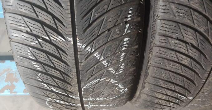 Michelin Pilot Alpin 5 235/40 R18 95V