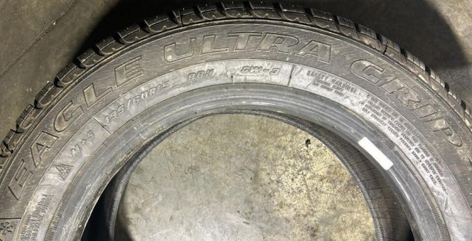 Goodyear Eagle Ultra Grip GW-3 195/60 R15 88H