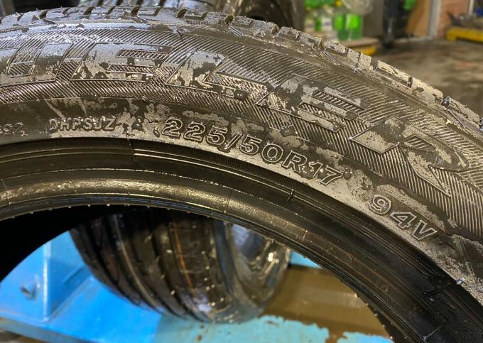 Bridgestone Dueler H/P Sport 225/50 R17 94V