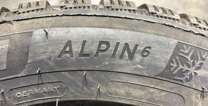 Michelin Alpin 6 195/60 R18 96H