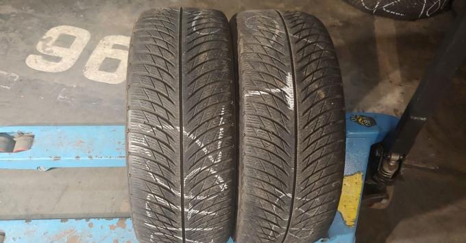 Michelin Pilot Alpin 5 235/40 R18 95V