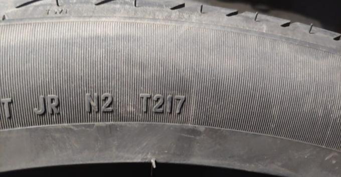 Pirelli P Zero 285/40 R22 106Y