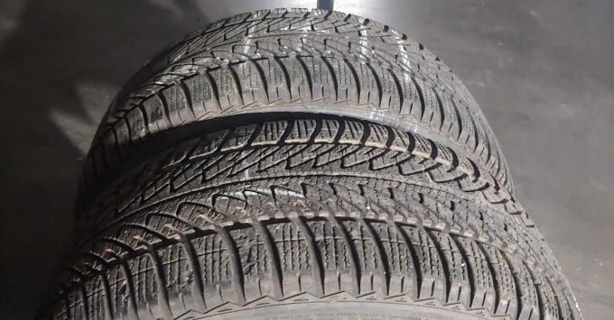 Goodyear UltraGrip 8 Performance 225/40 R18 92V