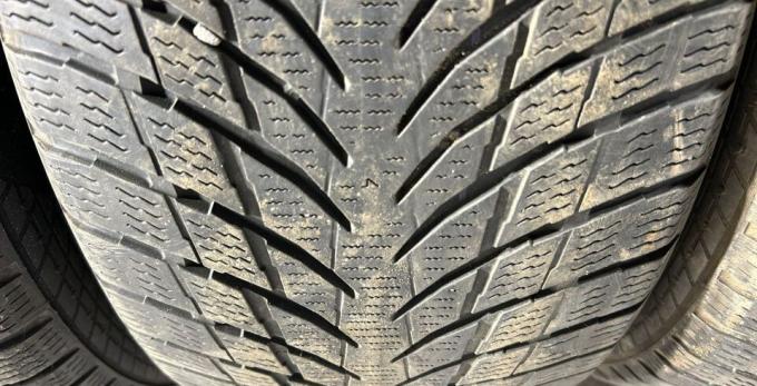 Nokian Tyres WR Snowproof P 235/45 R18 98V