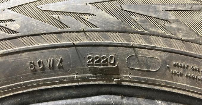 Nokian Tyres WR SUV 4 215/65 R17 103H