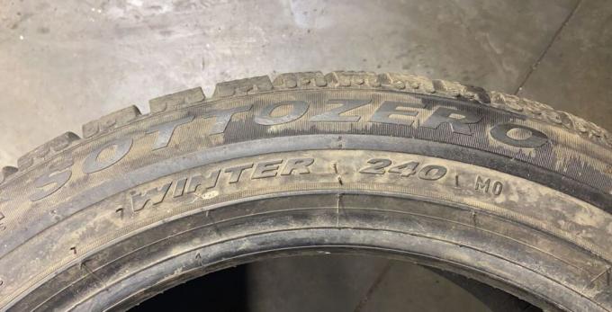 Pirelli Sottozero Winter 240 255/45 R18 99V