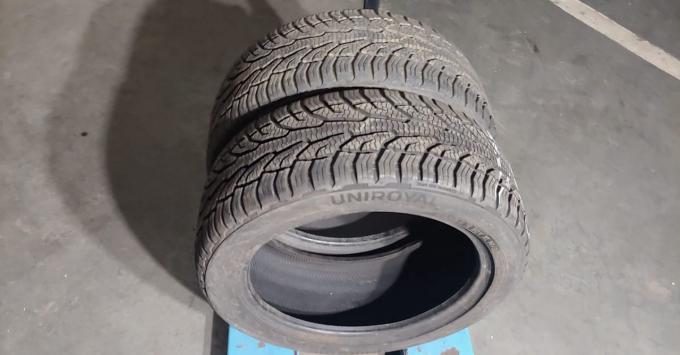 Uniroyal AllSeasonExpert 2 215/45 R16 90V