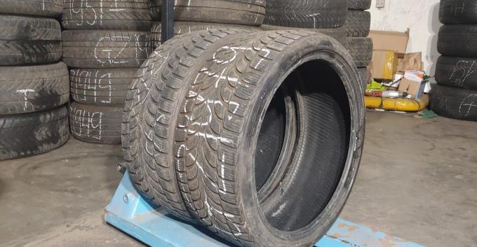 Bridgestone Blizzak LM-32 235/35 R19 91V