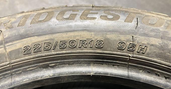 Bridgestone Blizzak LM-001 225/50 R18 95H