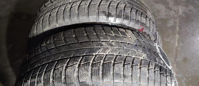 Bridgestone Blizzak LM-001 245/50 R18 100H