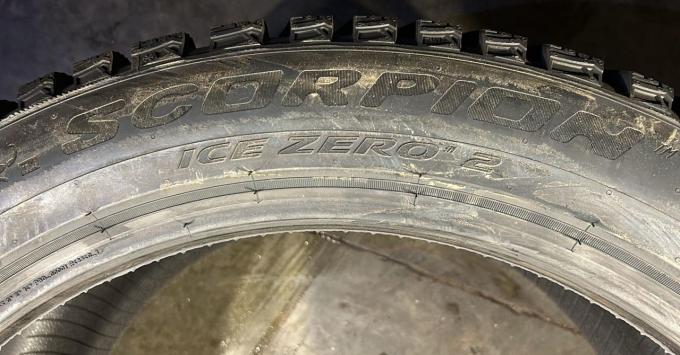 Pirelli Scorpion Ice Zero 2 275/40 R20 106T