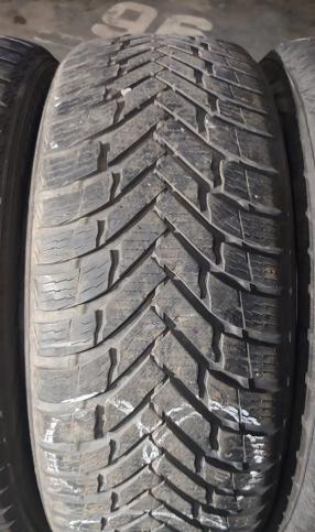 Nokian Tyres Weatherproof SUV 235/55 R18 104V