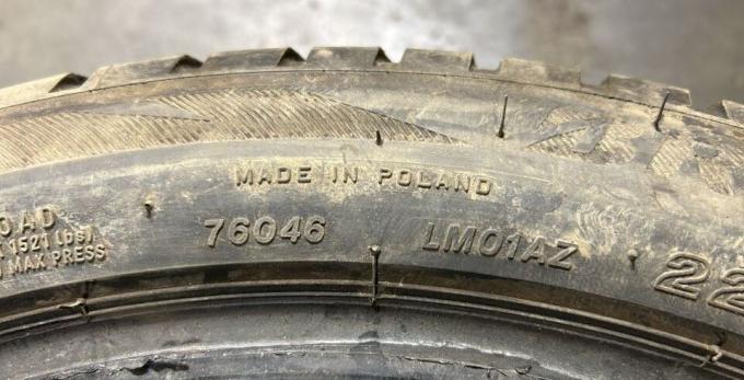 Bridgestone Blizzak LM-001 225/45 R18 95H