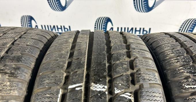 Kumho I'Zen KW27 225/40 R18 92V