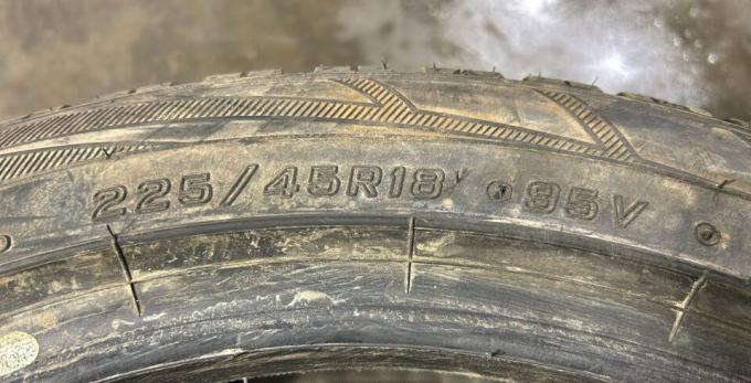 Falken Eurowinter HS01 225/45 R18 95V