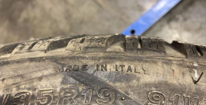 Firestone Winterhawk 4 235/35 R19 91W