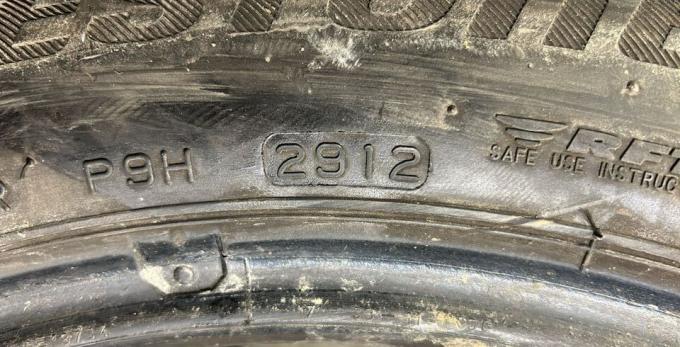 Bridgestone Blizzak LM-32 225/50 R17 94H