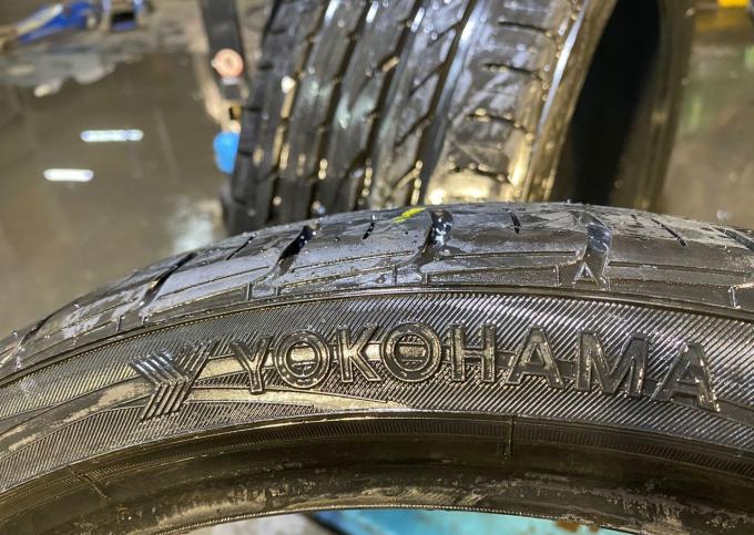 Yokohama Advan Sport V103S 235/35 R19 91Y