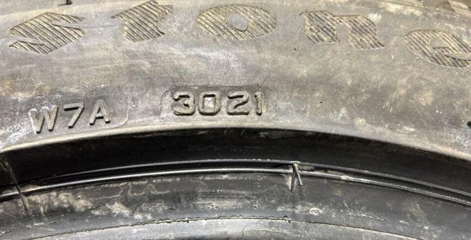 Firestone Winterhawk 4 245/45 R18 100V