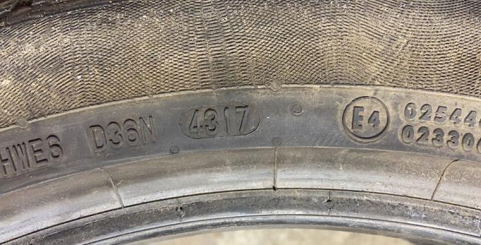 Continental ContiWinterContact TS 830 P 235/45 R19 99V