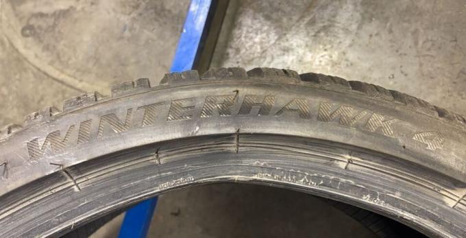 Firestone Winterhawk 4 235/35 R19 91W