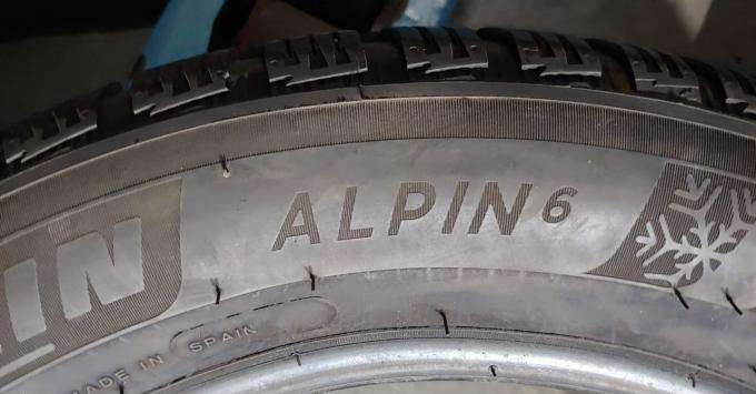 Michelin Alpin 6 205/55 R16 91H