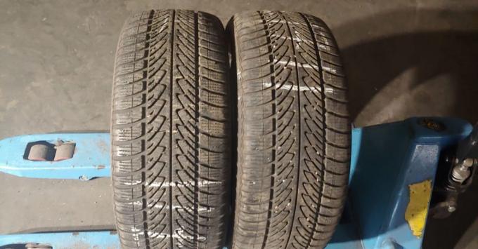 Goodyear UltraGrip 8 Performance 225/40 R18 92V