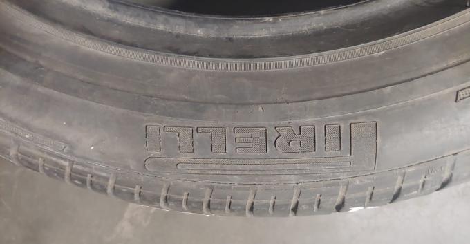 Pirelli P Zero Rosso 255/50 R19 103W