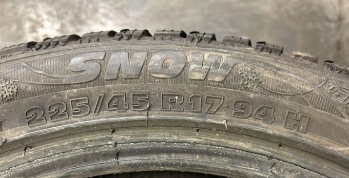 Riken Snow 225/45 R17 91H