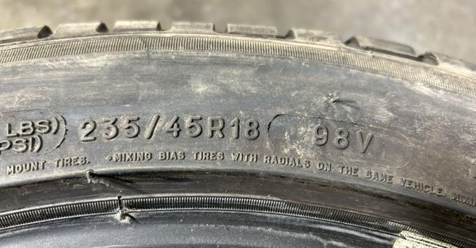 Michelin Pilot Alpin PA4 235/45 R18 98V