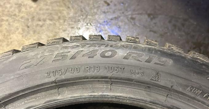 Pirelli Ice Zero 2 275/40 R19 105T