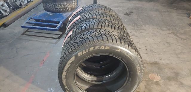 Bridgestone Blizzak Spike-02 SUV 265/60 R18 114T