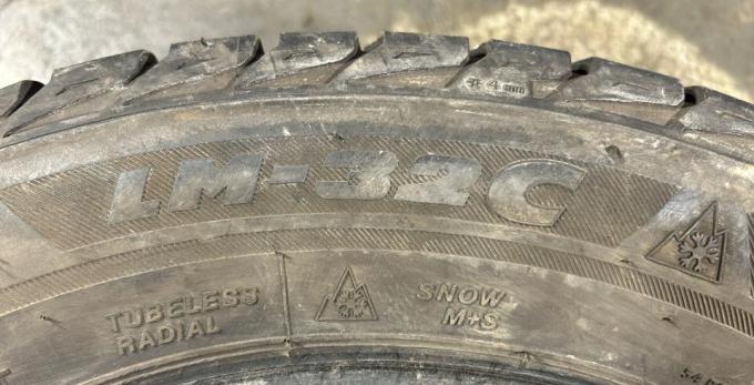 Bridgestone Blizzak LM-32C 205/60 R16C 100T