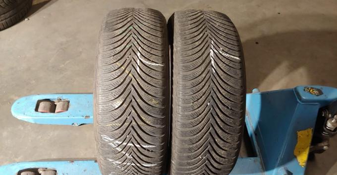 Michelin Alpin 5 215/60 R16 99H