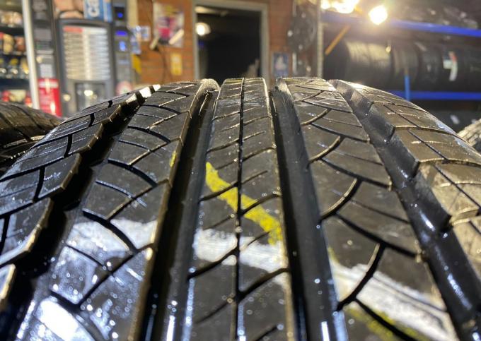 Michelin Latitude Tour HP 245/65 R17 107H