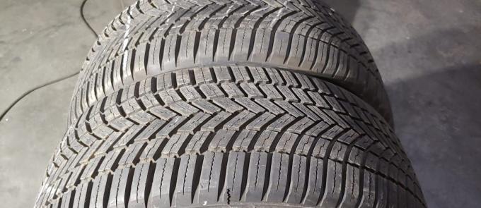 Bridgestone Weather Control A005 225/45 R17 94W