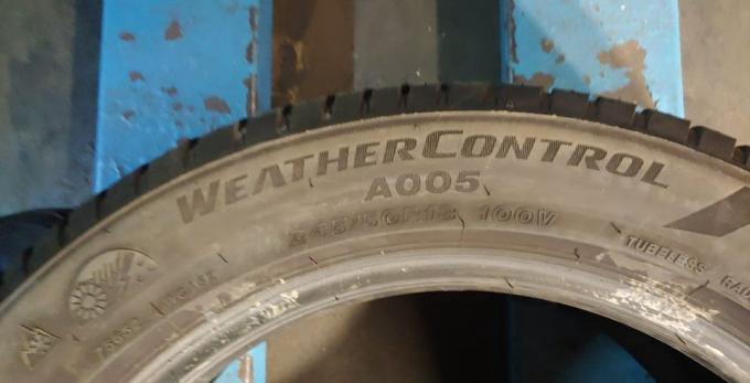 Bridgestone Weather Control A005 245/50 R18 100V