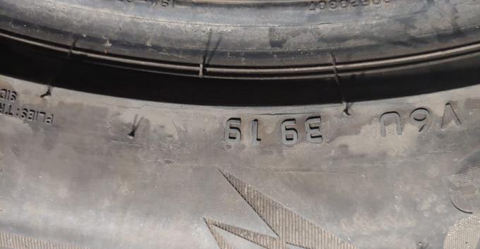 Bridgestone Blizzak LM-005 235/50 R19 103V