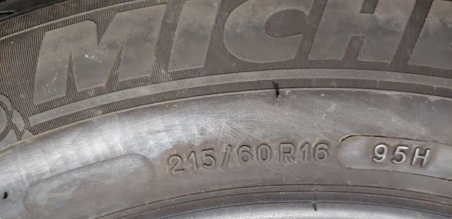 Michelin Alpin A4 215/60 R16 95H