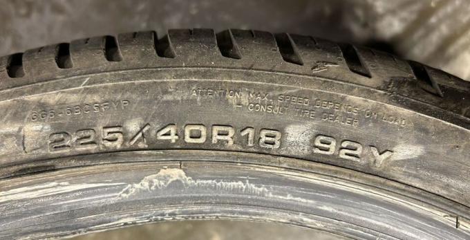 Goodyear Vector 4Seasons Gen-3 225/40 R18 92Y